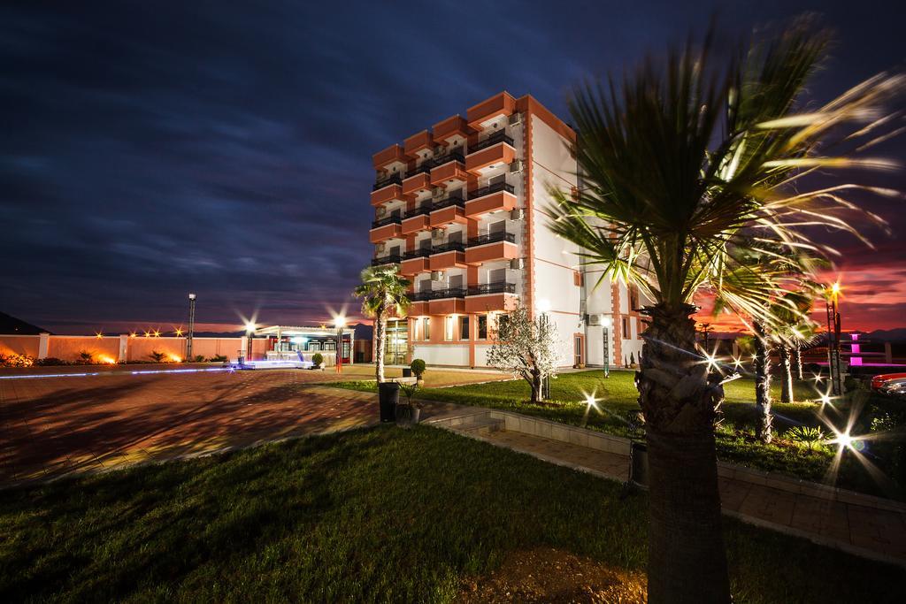 Hotel Oasis Podgorica Exterior photo