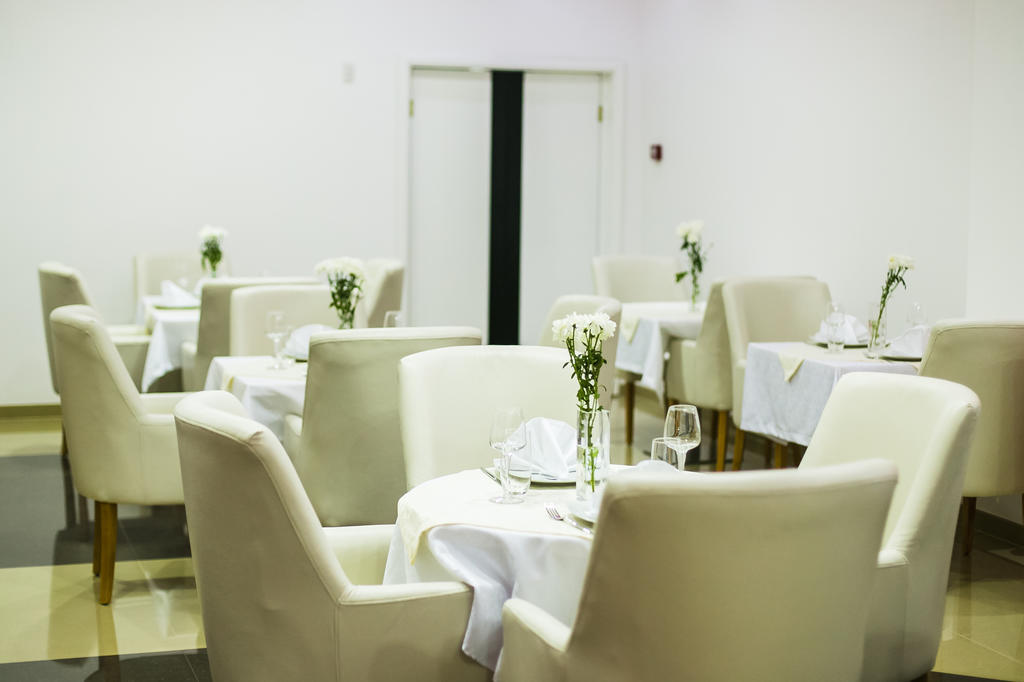 Hotel Oasis Podgorica Exterior photo